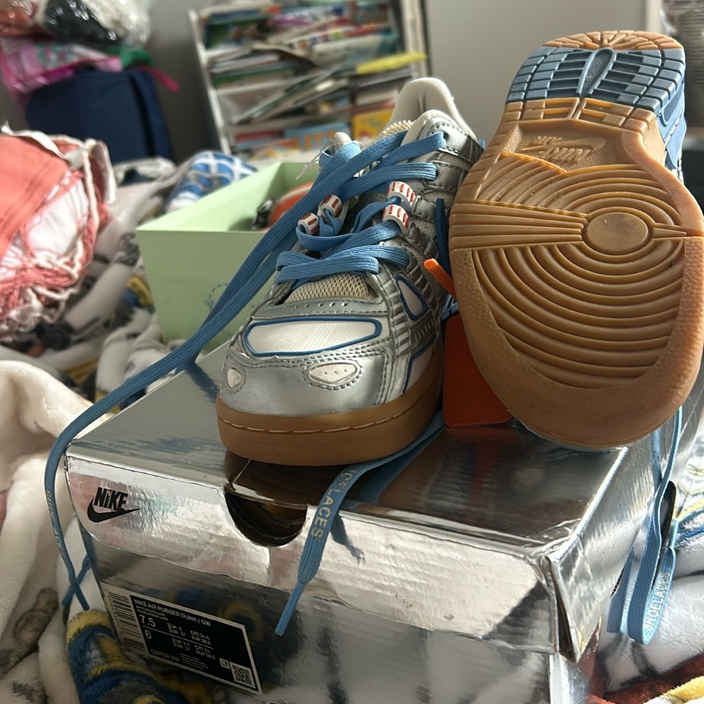 Nike off whites
